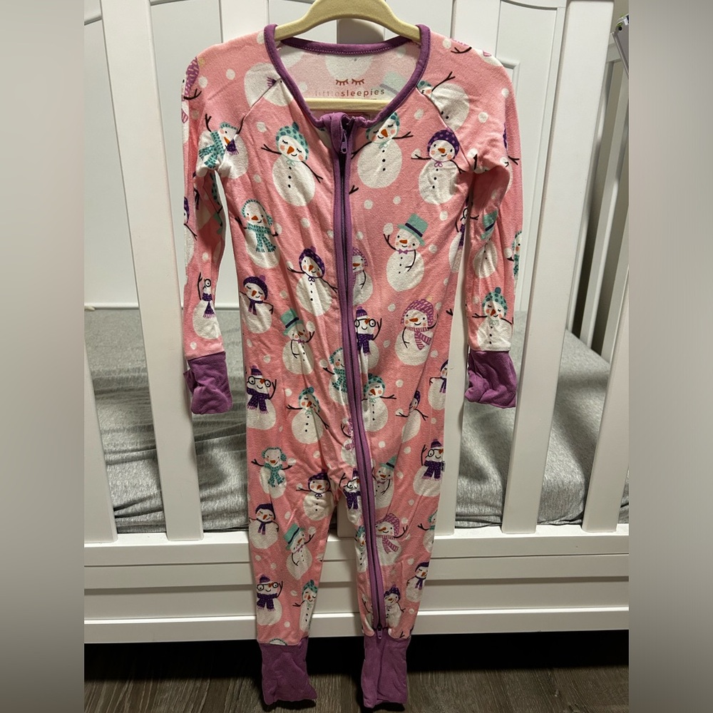 Little Sleepies pink snowmen zippy 12-18 months